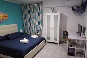 2 bedrooms, desk, iron/ironing board, free WiFi - Cozy apartment situat 15 minutes from the center of Verona and Lake Garda (Sant'Ambrogio di Valpolicella)