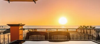 Charming Ocean Front 3-bedroom Villa with WiFi, AC near enjoyable Cerritos Beach