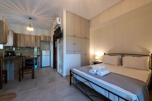 1 camera, ferro/asse da stiro, culla da viaggio, Wi-Fi