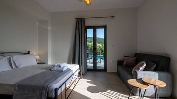 1 bedroom, iron/ironing board, travel cot, WiFi