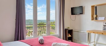 Le Léon 15 , charmant studio avec balcon vue mer situé à Dieppe