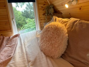 Lit parapluie, Wi-Fi gratuit, draps fournis