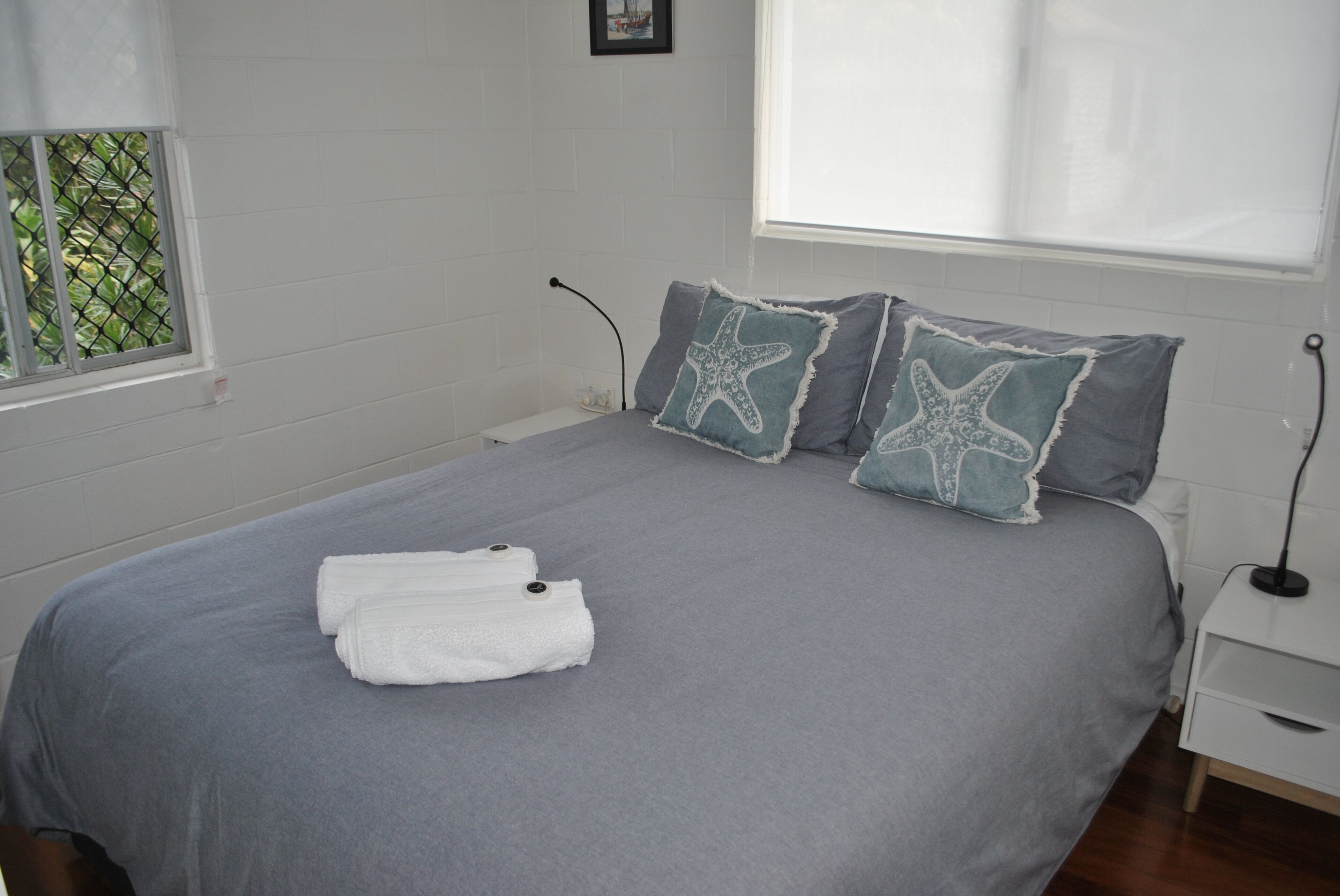 2 室のベッドルーム、アイロン / アイロン台、WiFi、ベッドシーツ