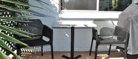 屋外ダイニングエリア