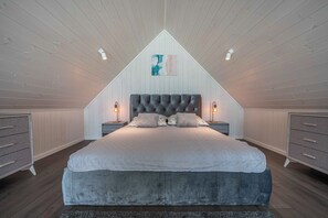 1 dormitori, planxa i posts de planxar, wifi i roba de llit 