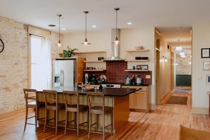 Micro-ondas, fogão, cooktop, lava-louças