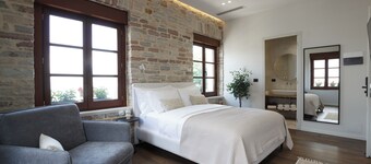 Stitch&Stone Suites