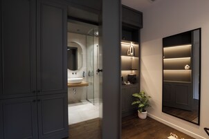 高级双人房, 城市景观 | 浴室 | 肥皂、洗发水、卫生纸