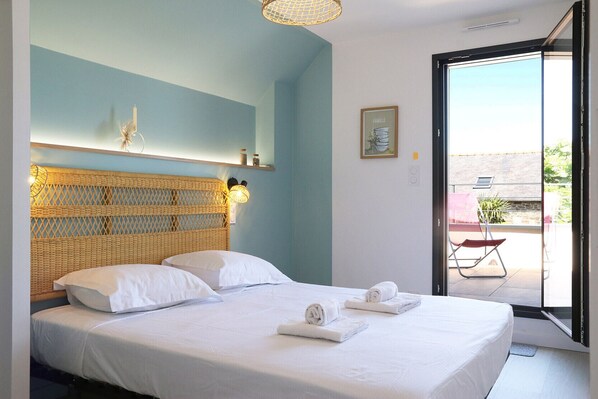 4 bedrooms, iron/ironing board, free WiFi