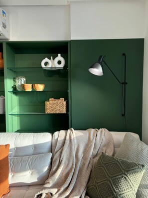 Superior Apartment, 1 Queen Bed, Balcony, City View | Living area