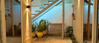 Modern and luxurious for 8 (3 bedrooms with their own bathroom)