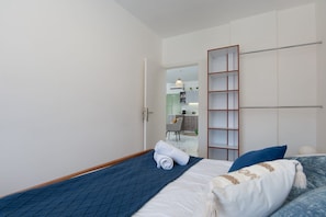 2 bedrooms, iron/ironing board, bed sheets - Breeze 2BR In The Old Souks (North Governorate)