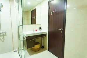 Toallas, jabón, papel de baño