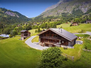 المنشأة من الخارج