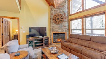 智能电视、壁炉