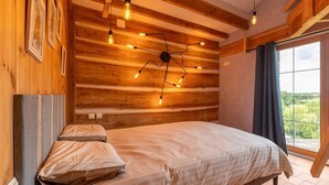 3 bedrooms, WiFi (free)