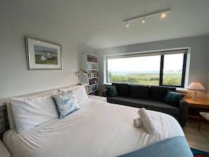 Lit parapluie, Wi-Fi, draps fournis