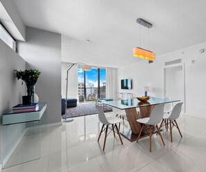 Interior - Spacious  and  Comfortable 2BD Skyline Apt | Balcony, Kitchen  and  Daily Housekeeping (Bay Harbor Islands)