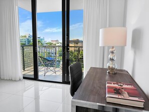 Interior - Spacious and Comfortable Skyline 1BD Apt | Balcony, Kitchen and Daily Housekeeping (Bay Harbor Islands)