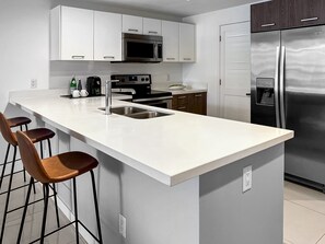 Microwave, oven, stovetop, dishwasher - Spacious and Comfortable 2BD Penthouse | Balcony, Kitchen and Daily Housekeeping (Bay Harbor Islands)