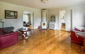 3 bedrooms, travel crib, free WiFi - Nice apartment in Mullsjö with sauna (Mullsjö)