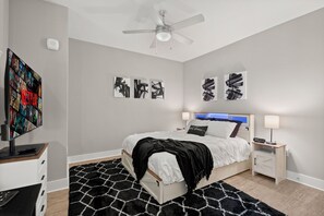 1 غرفة نوم ومكواة/لوح كي وواي فاي وملاءات أسرّة