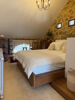 2 slaapkamers, een strijkplank/strijkijzer, wifi, beddengoed