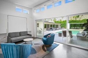 TV, fireplace, stereo, offices