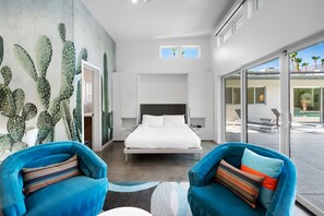 3 bedrooms, desk, iron/ironing board, free WiFi