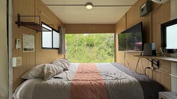 1 bedroom, free WiFi, bed sheets