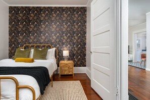 1 bedroom, desk, iron/ironing board, free WiFi