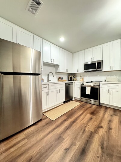 Getaway Off Magnolia- Walk to Jordan Hare - 2/2 Condo