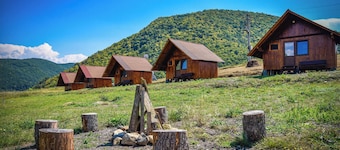 Transylvanian Hideaway with Hot Tub, Bonfire, and Pure Air