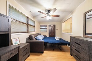 Floor plan - Spacious 3BR House With Firepit & Grill, Near Beach (Gary)