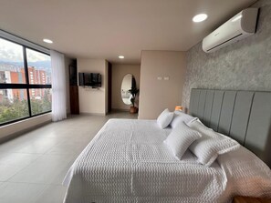 1 chambre, fer et planche à repasser, draps fournis