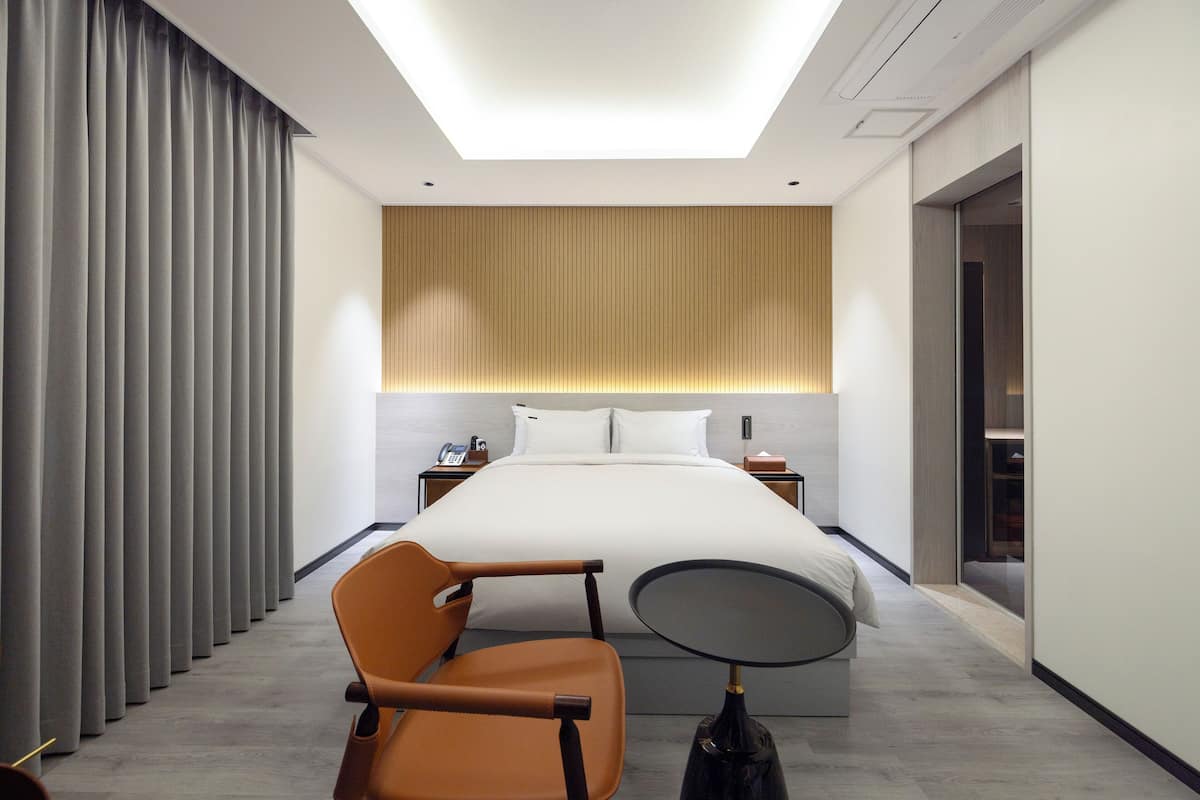 Superior Double Business 1pc | Free WiFi