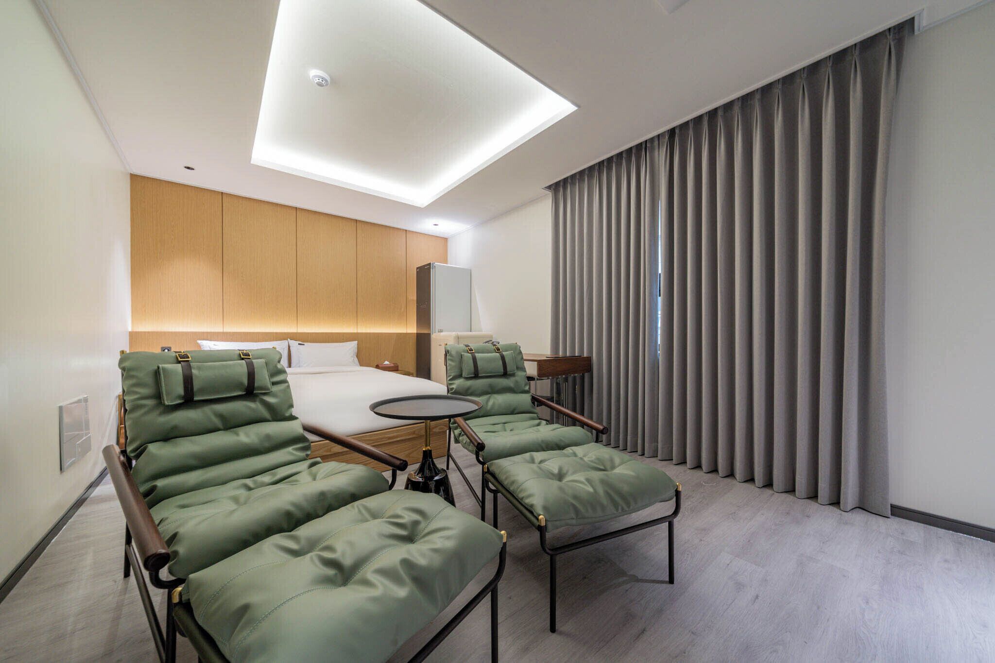 Deluxe Double Cinema