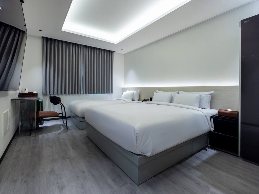 Standard Twin Room | Free WiFi