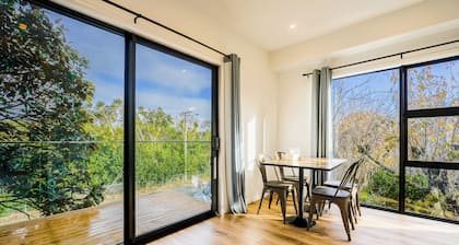 Modern 3-Bedroom Home in Mount Wellington