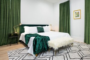 5 bedrooms, desk, iron/ironing board, free WiFi