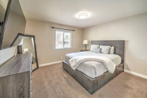 4 soverom, skrivebord, strykejern/-brett og wi-fi