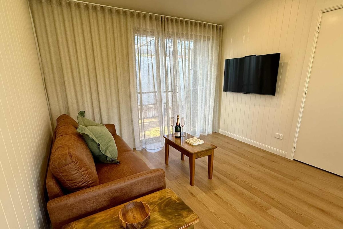 50-cm Smart TV with digital channels