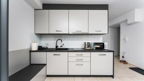 Fridge, microwave, stovetop