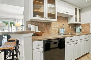 Unclassified image, 2 of 43, button - Beach Club 136 (Saint Simons Island)