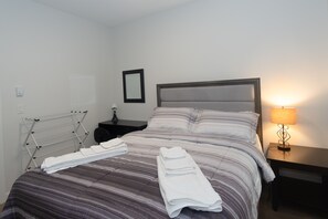 2 chambres, bureau, fer et planche à repasser, Wi-Fi