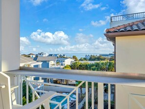 Property grounds - Sea Glass~ Luxury Home w/ Private Pool! Sleeps 20! (Santa Rosa Beach)