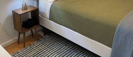 1 dormitorio, escritorio, wifi gratis y ropa de cama