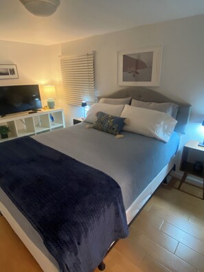 1 bedroom, desk, free WiFi, bed sheets