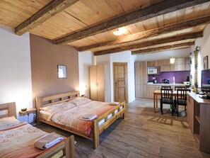 1 makuuhuone, työpöytä, internet