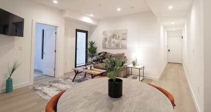 Unit 3 One BR With Queen Sofa and Bed